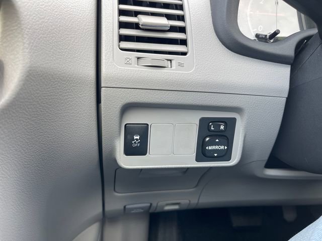 Used 2013 Toyota Corolla LE image 25