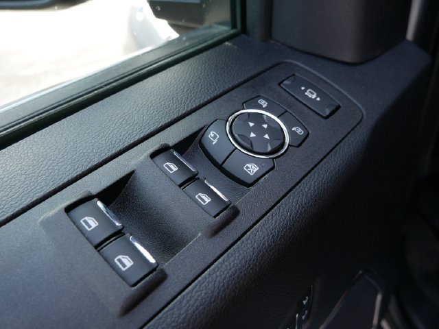 Used 2021 Ford F350 Platinum w/ Tremor Off-Road Package AWD/4WD image 17