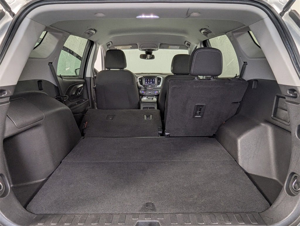 Used 2022 GMC Terrain SLE w/ Driver Convenience Package image 28