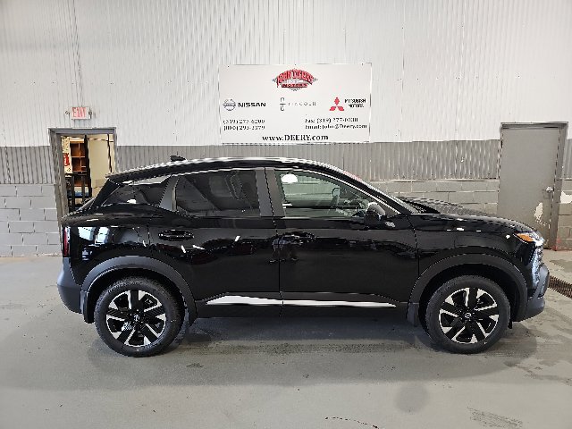 New 2026 Nissan Kicks SV w/ SV Premium Package AWD/4WD image 2