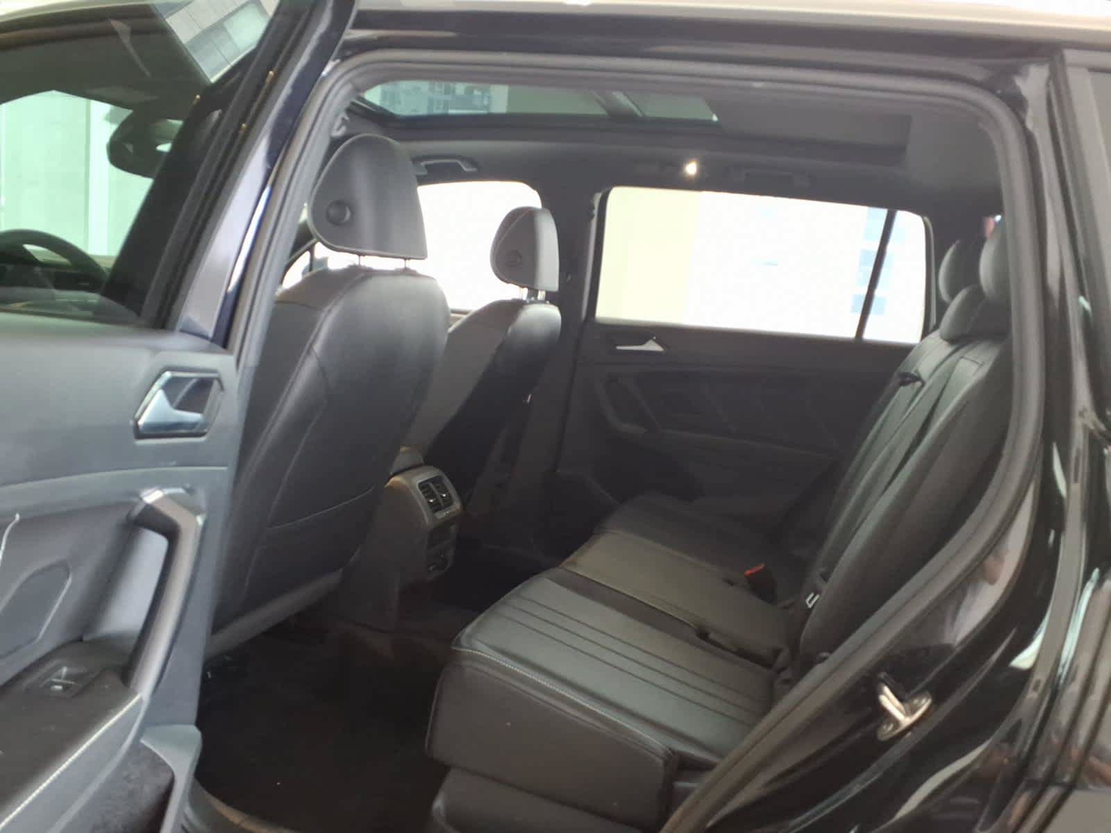 Used 2023 Volkswagen Tiguan SE R-Line AWD/4WD image 17