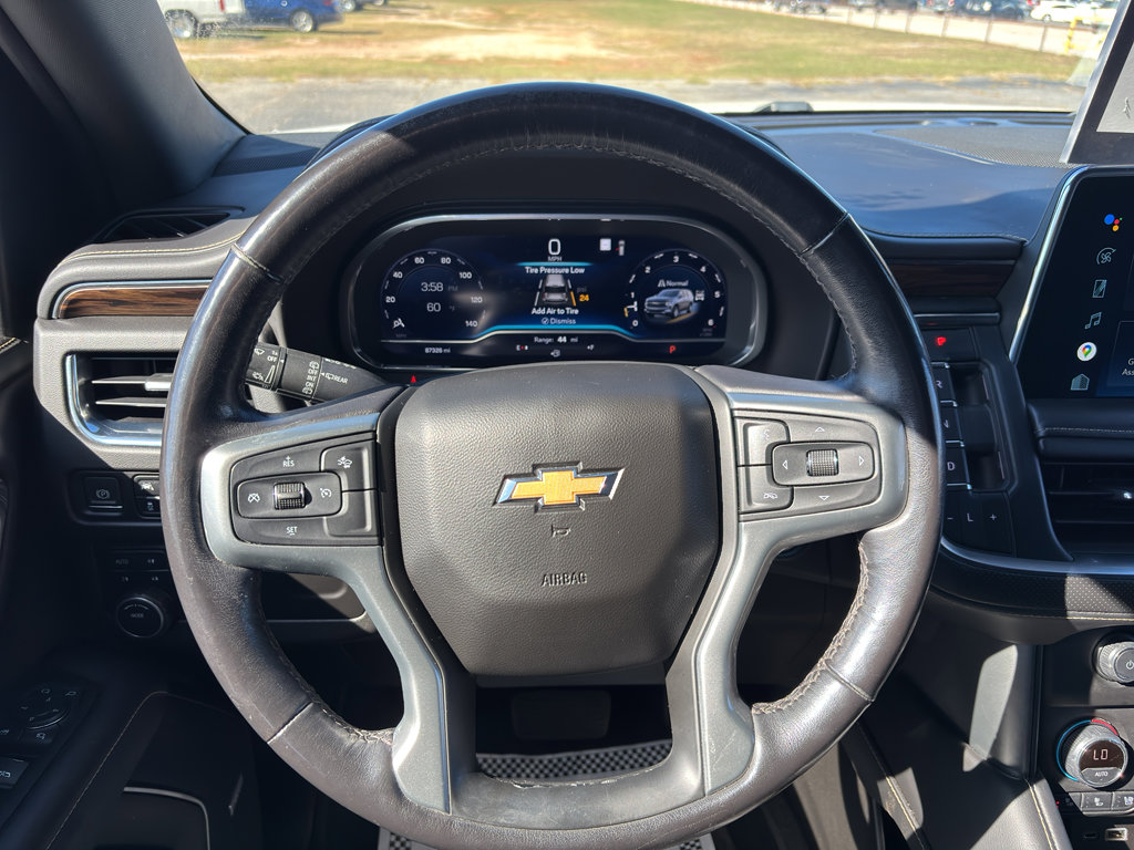 Used 2022 Chevrolet Suburban Premier image 23