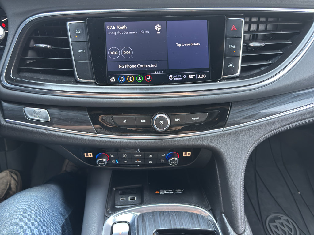Used 2022 Buick Enclave Premium AWD/4WD image 18