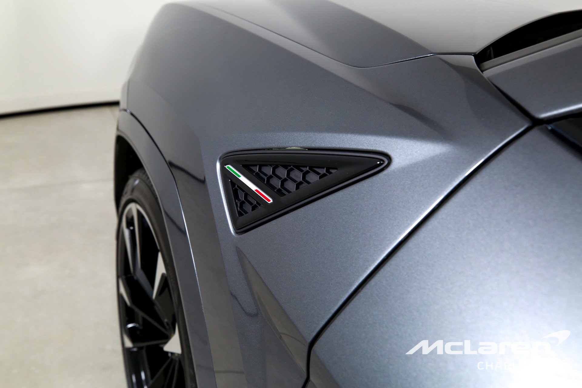 Used 2020 Lamborghini Urus image 38