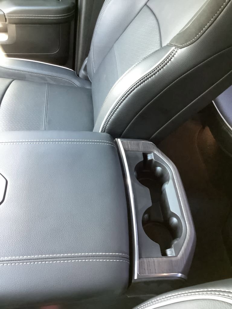 New 2025 RAM 2500 Laramie AWD/4WD image 26