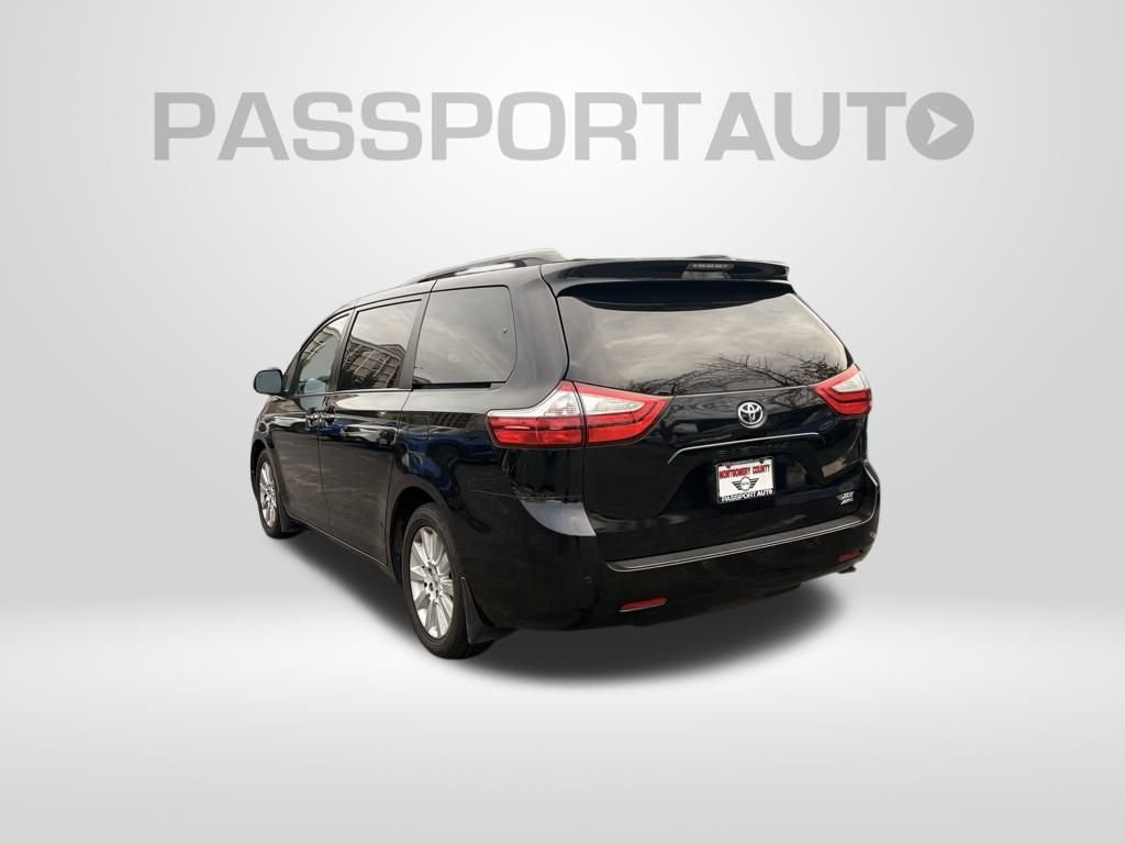 Used 2016 Toyota Sienna XLE image 8