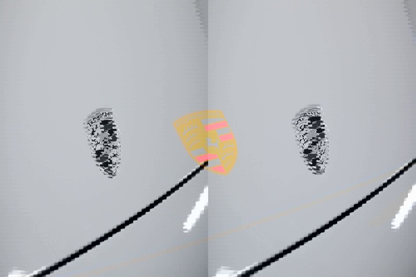 Certified 2023 Porsche Cayenne S Platinum image 33