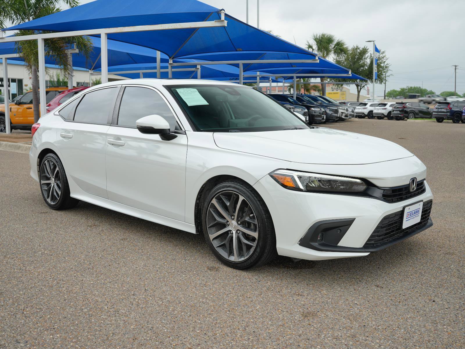 Used 2023 Honda Civic Touring image 3