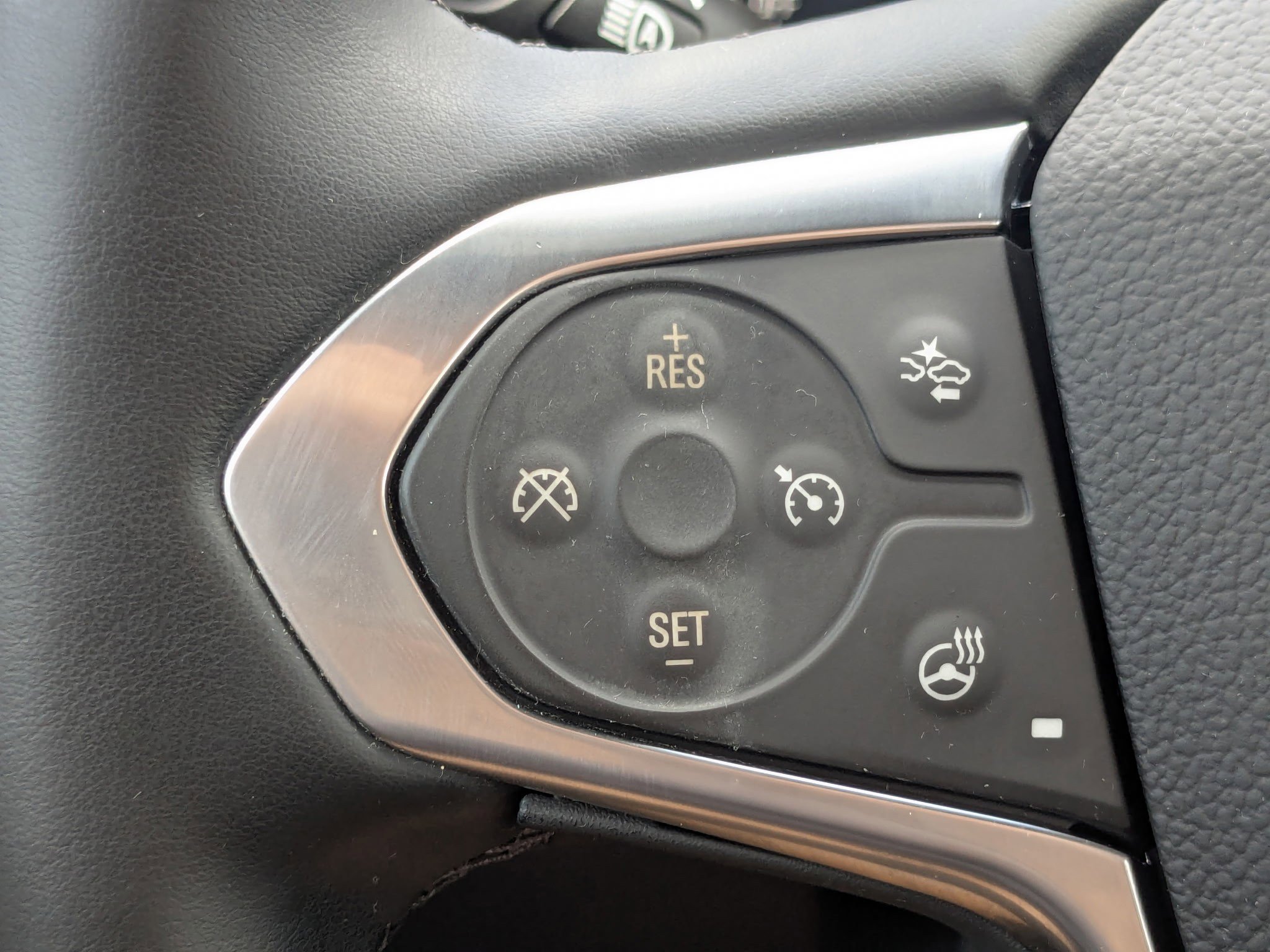 Used 2023 Chevrolet Traverse Premier image 29