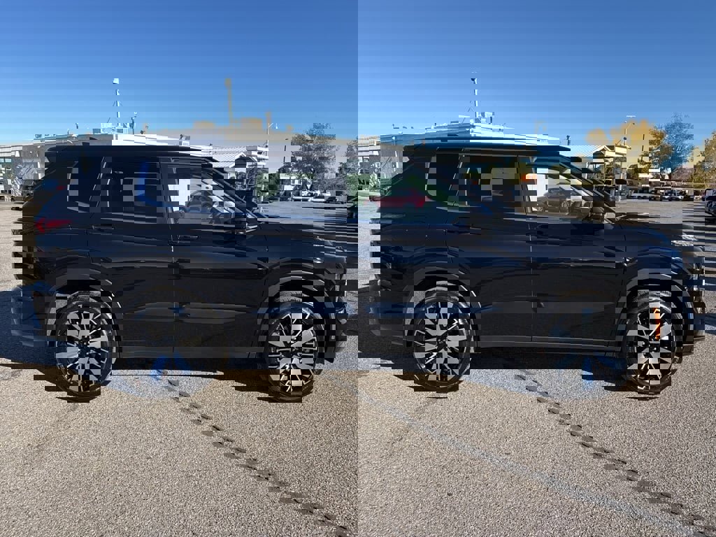 New 2025 Mitsubishi Outlander SE image 8