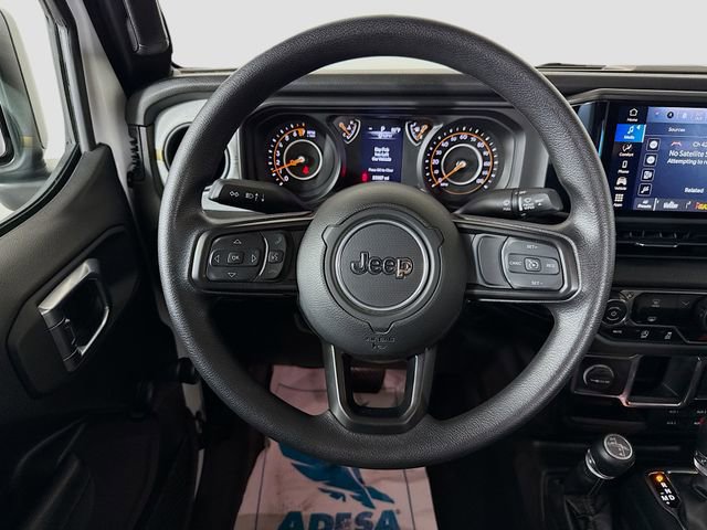 Used 2024 Jeep Gladiator Sport image 11