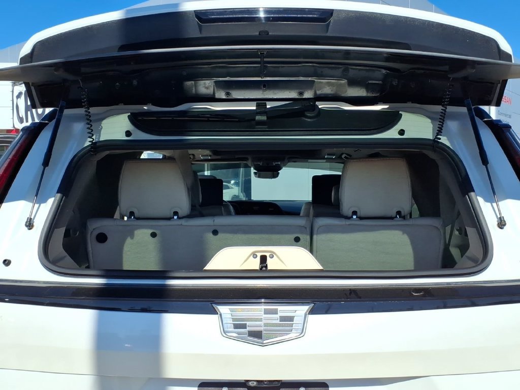 Used 2022 Cadillac Escalade Sport Platinum w/ LPO, ONYX Package AWD/4WD image 9