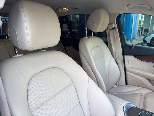 Used 2022 Mercedes-Benz GLC 300 4MATIC image 15