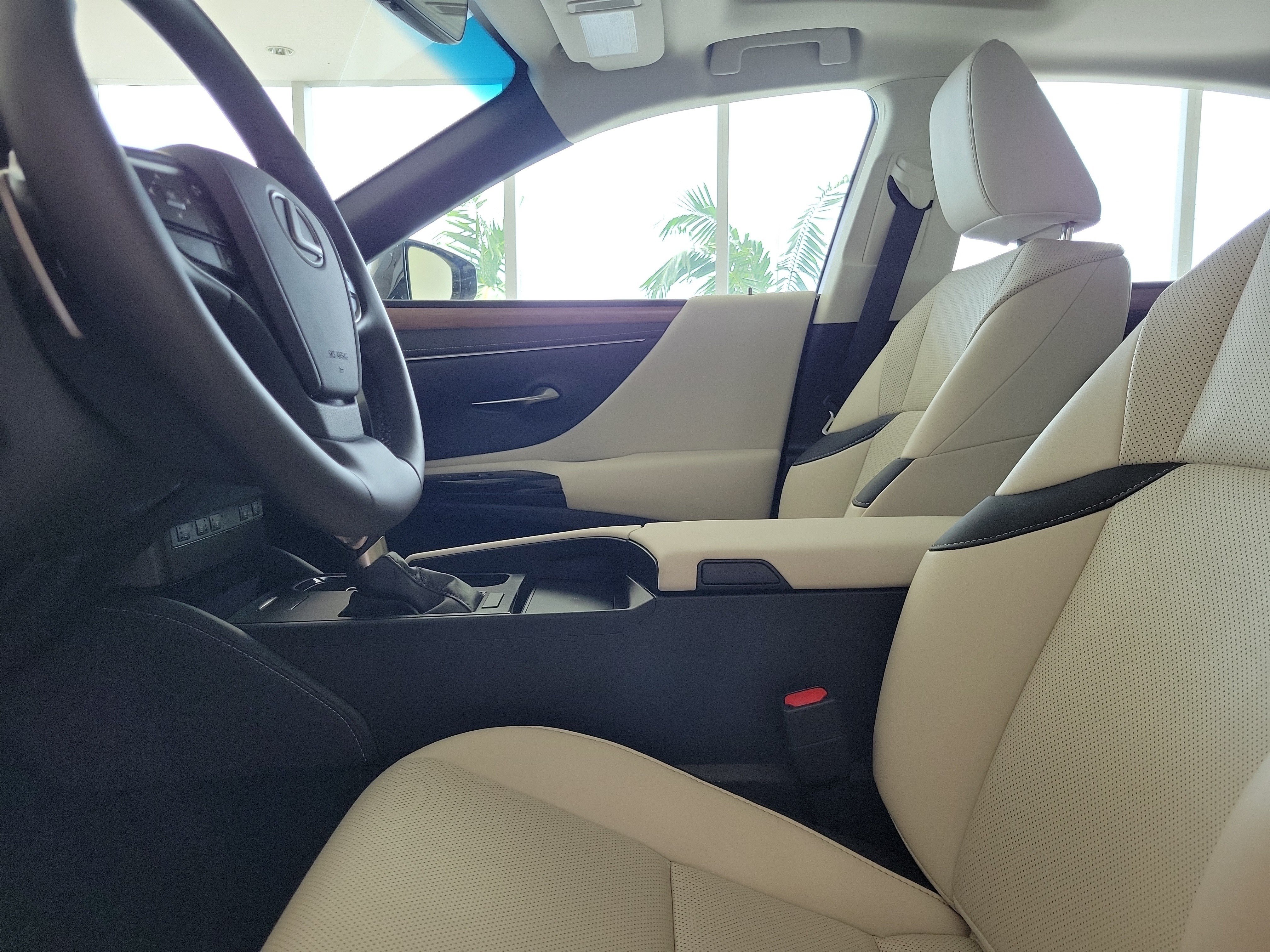 Used 2024 Lexus ES 350 w/ Premium Package FWD image 22