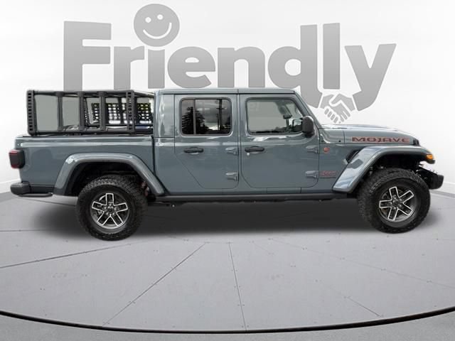 Used 2024 Jeep Gladiator Mojave AWD/4WD image 9
