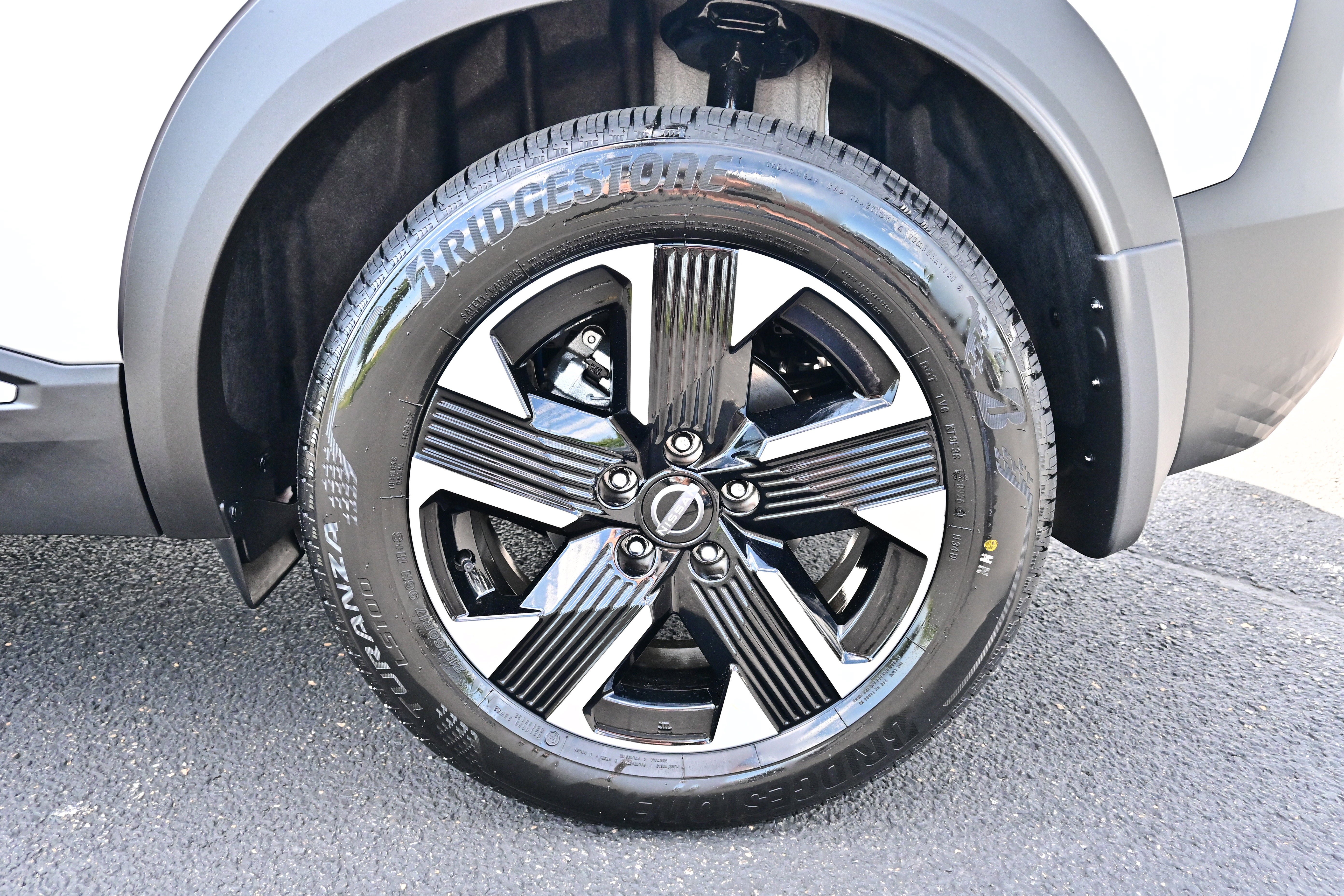 New 2026 Nissan Kicks SV w/ SV Premium Package AWD/4WD image 10