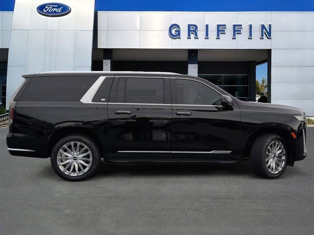 Used 2021 Cadillac Escalade ESV Premium Luxury w/ LPO, Illumination Package image 3