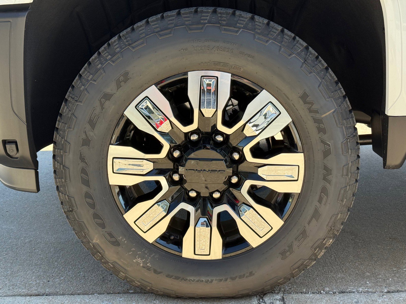 New 2026 GMC Sierra 2500 Denali w/ Denali Reserve Package image 8