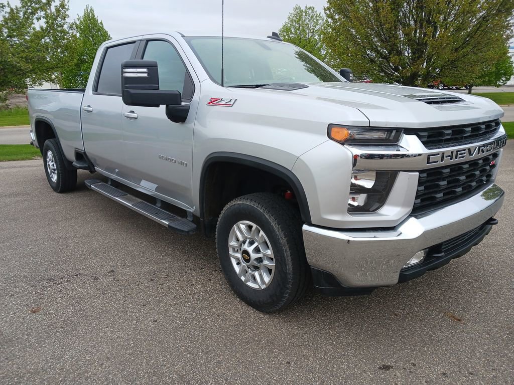 Used 2022 Chevrolet Silverado 2500 LT w/ Convenience Package AWD/4WD image 1