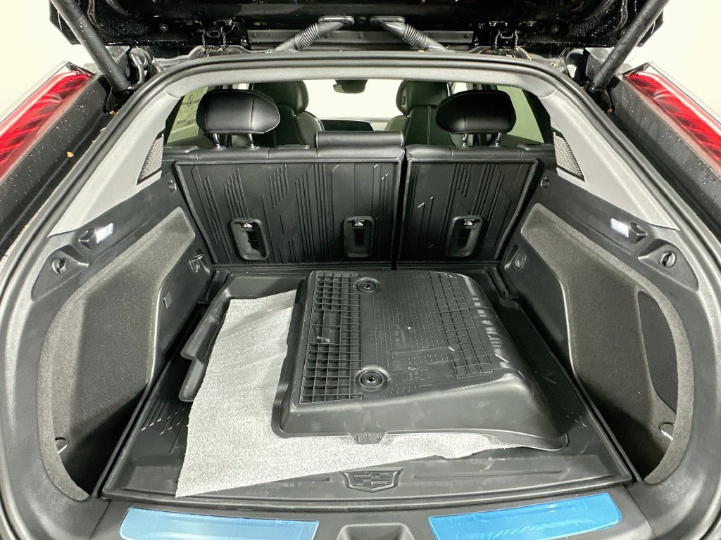 New 2027 Cadillac Optiq Sport w/ LPO, Floor Liner Package AWD/4WD image 33