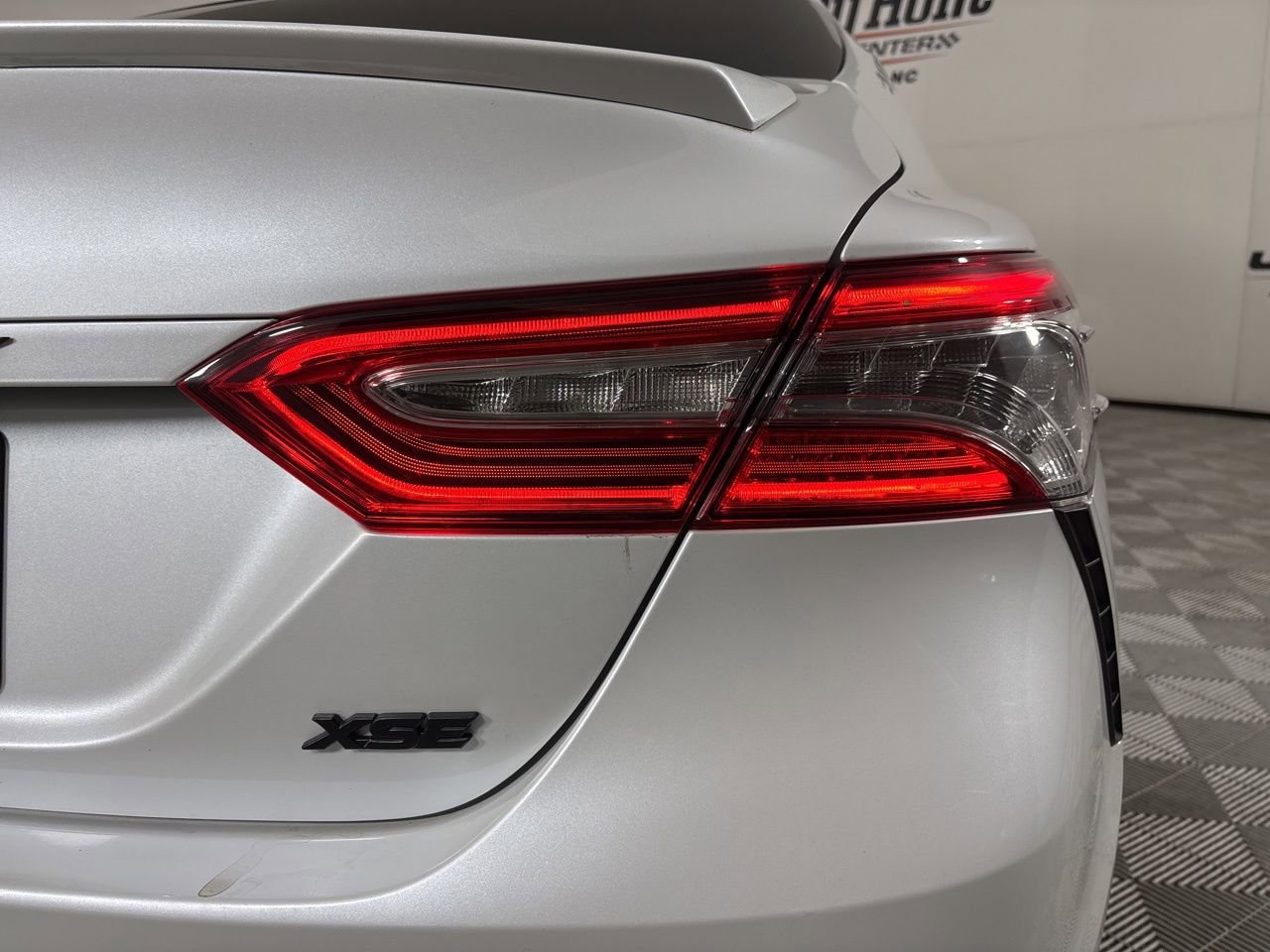 Used 2020 Toyota Camry XSE image 36