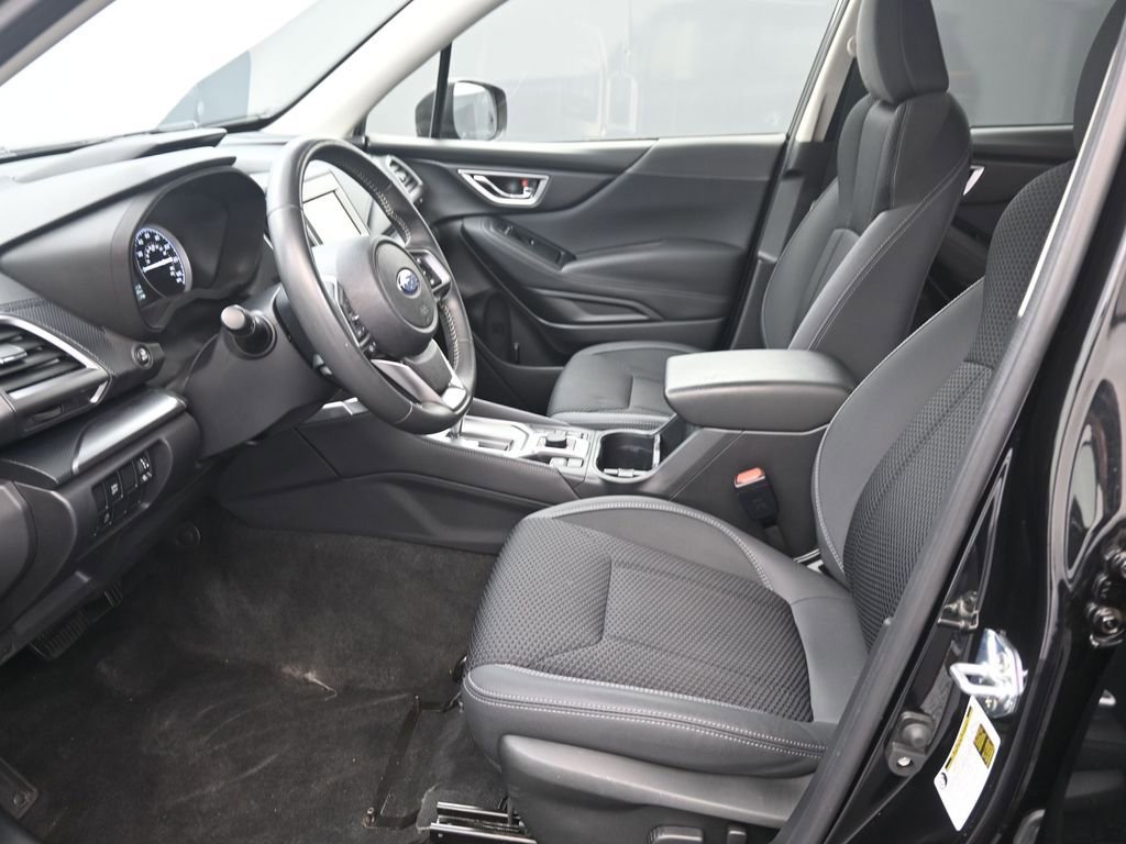 Used 2024 Subaru Forester Premium image 17