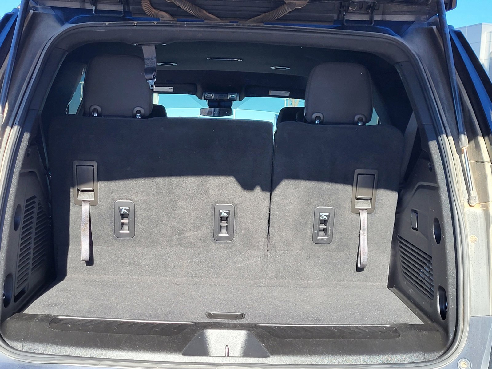 Used 2023 Chevrolet Tahoe LS image 21