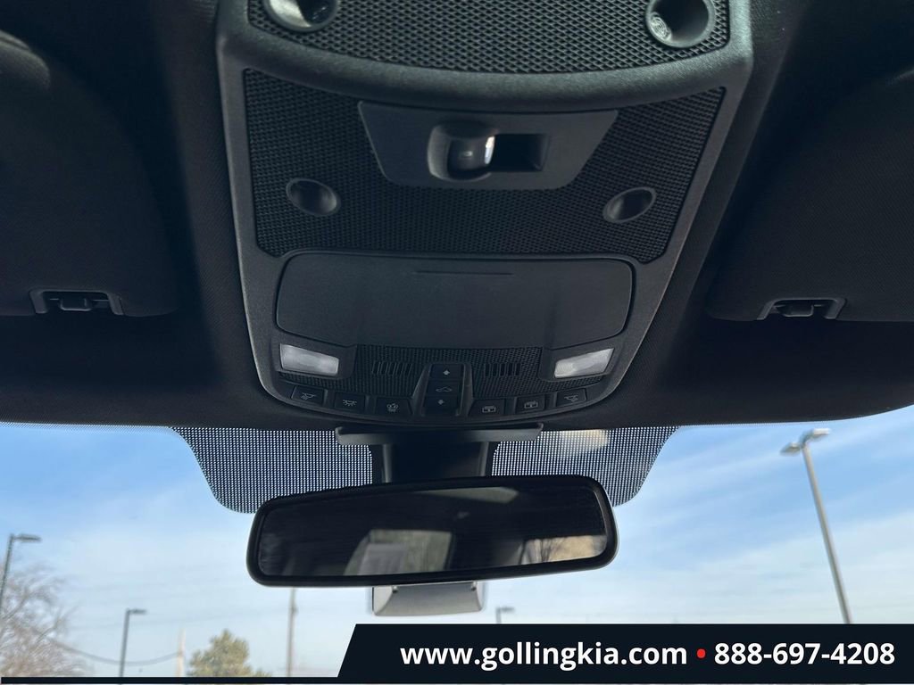 Used 2017 Ford F150 Platinum w/ Equipment Group 701A Luxury image 32