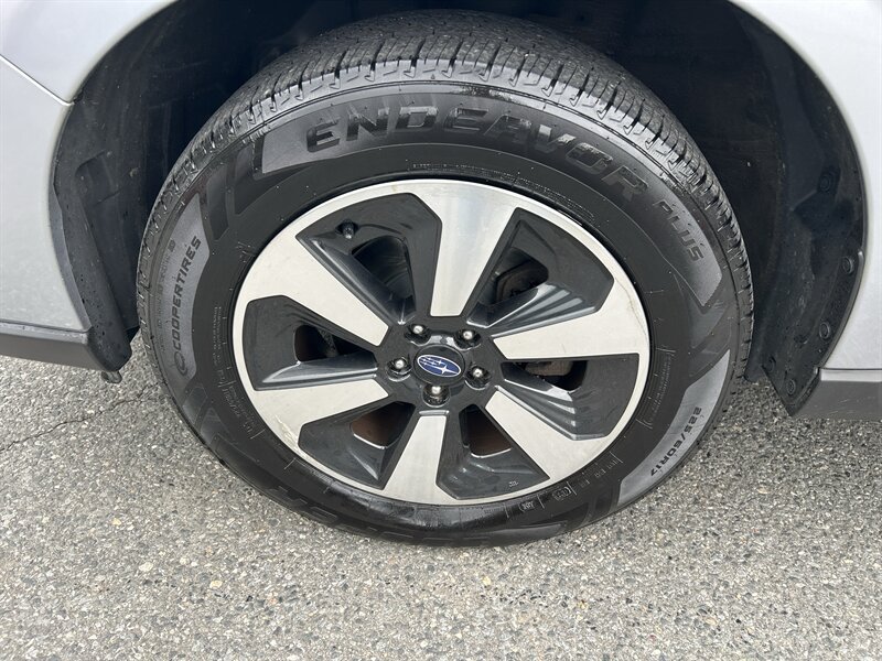 Used 2017 Subaru Forester 2.5i w/ Alloy Wheel Package AWD/4WD image 7