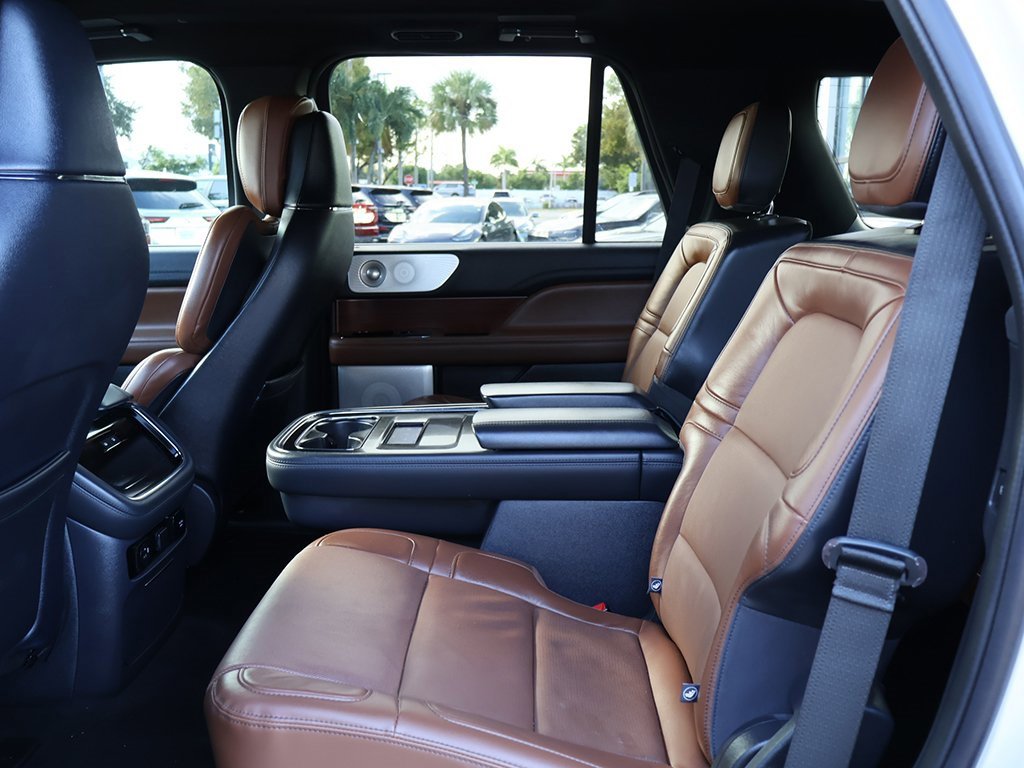 Used 2022 Lincoln Navigator Reserve image 42