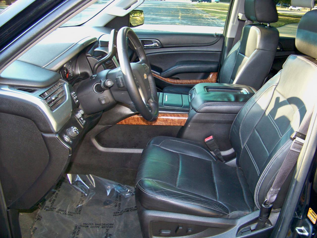 Used 2015 Chevrolet Suburban LTZ image 31