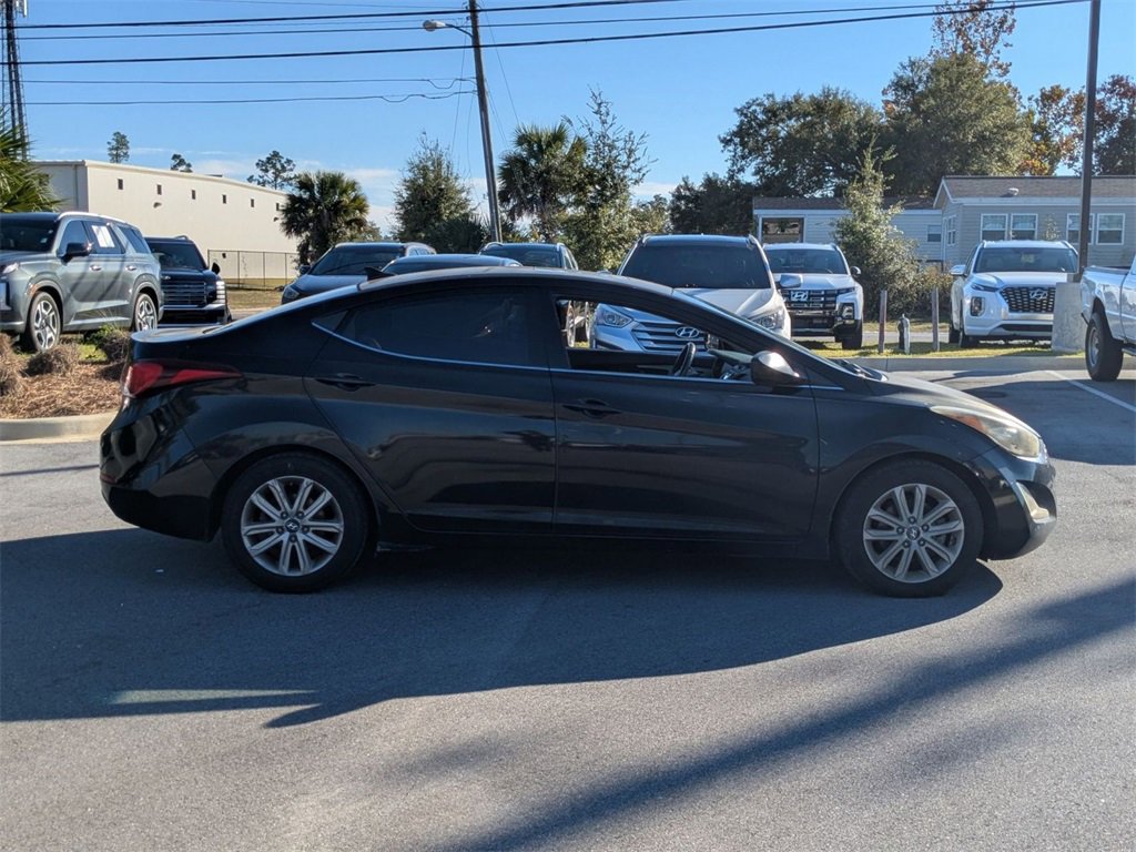 Used 2015 Hyundai Elantra SE w/ Option Group 03 image 4
