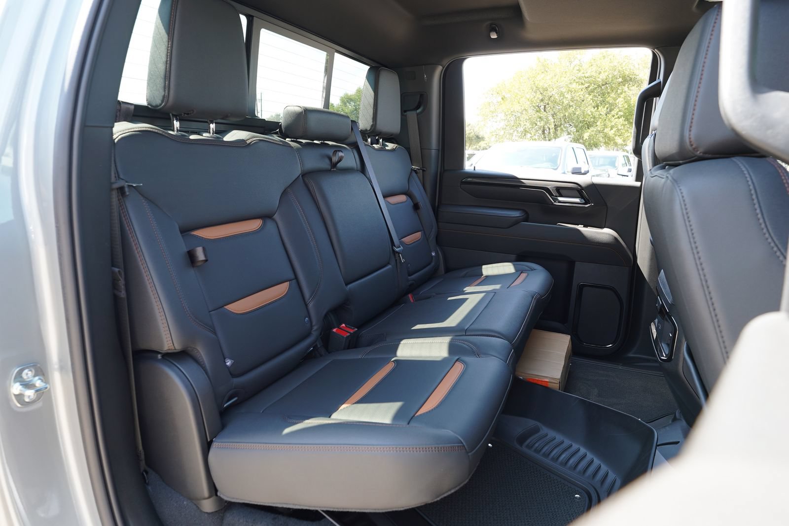New 2026 GMC Sierra 2500 AT4 w/ AT4 Premium Plus Package AWD/4WD image 23