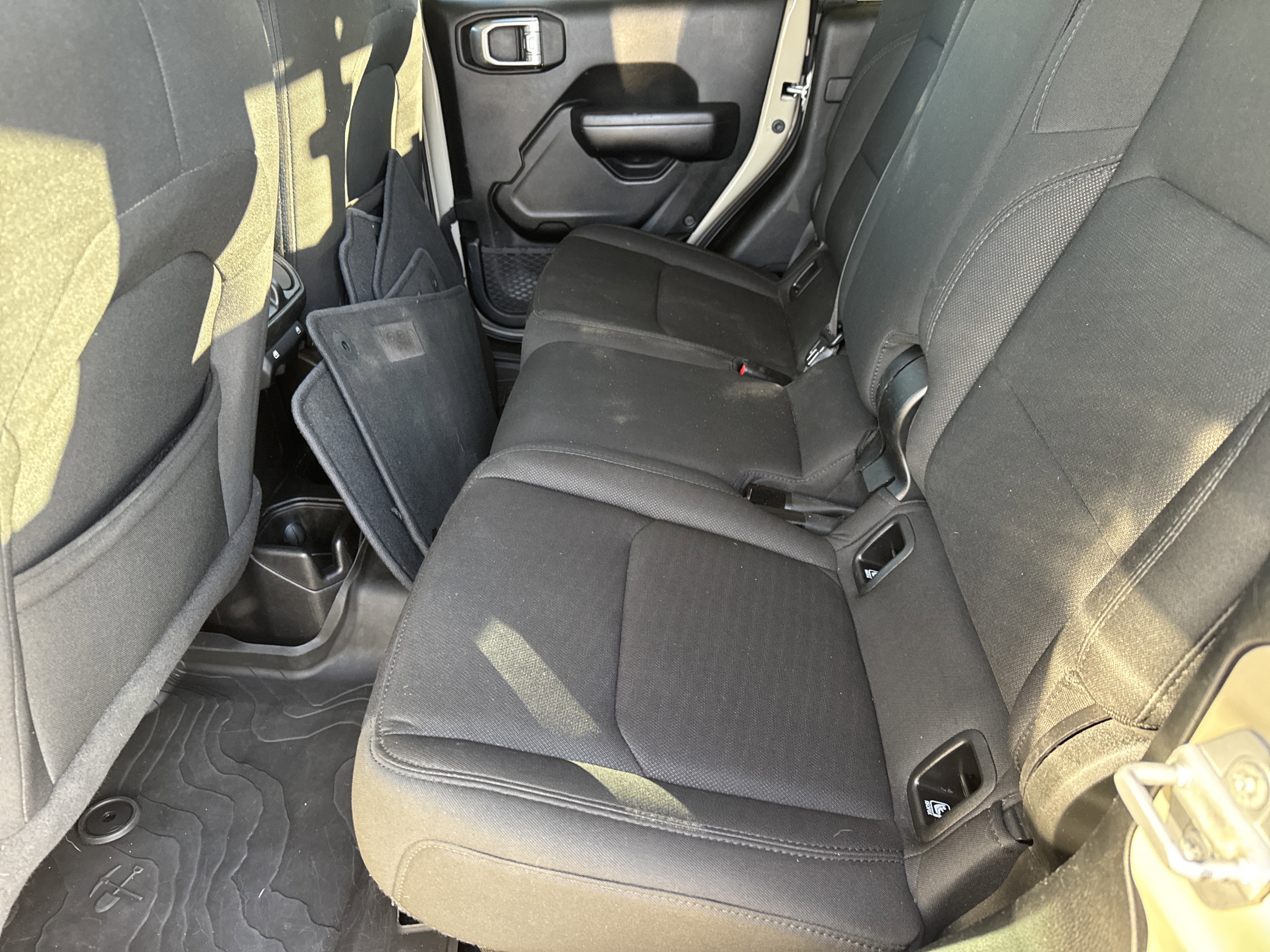 Used 2020 Jeep Gladiator Sport w/ Quick Order Package 24S image 11