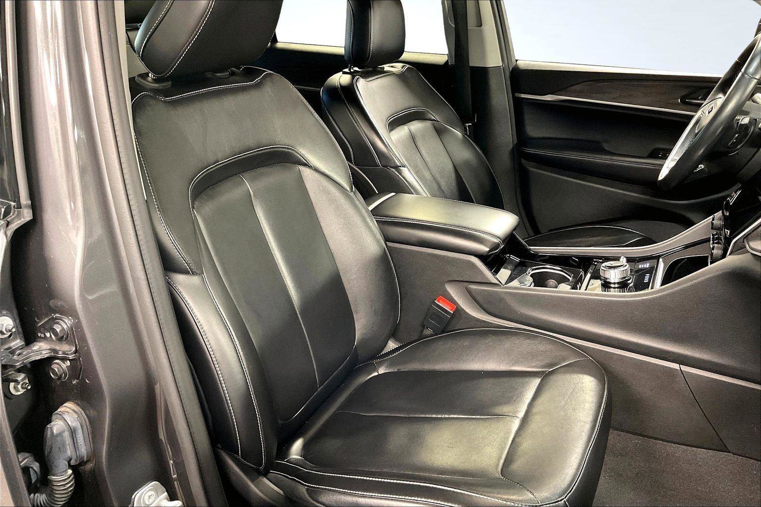 Used 2021 Jeep Grand Cherokee L Limited w/ Trailer Tow Package image 8