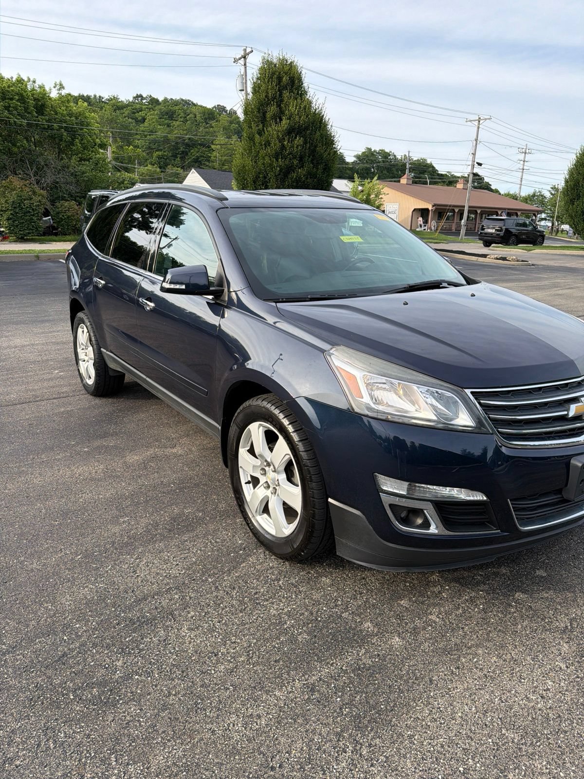 Used 2017 Chevrolet Traverse LT w/ Style and Technology Package AWD/4WD image 7