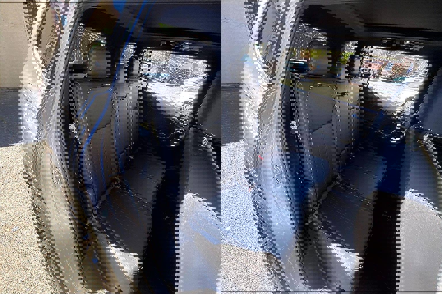 Certified 2023 Volkswagen Tiguan SE R-Line image 26