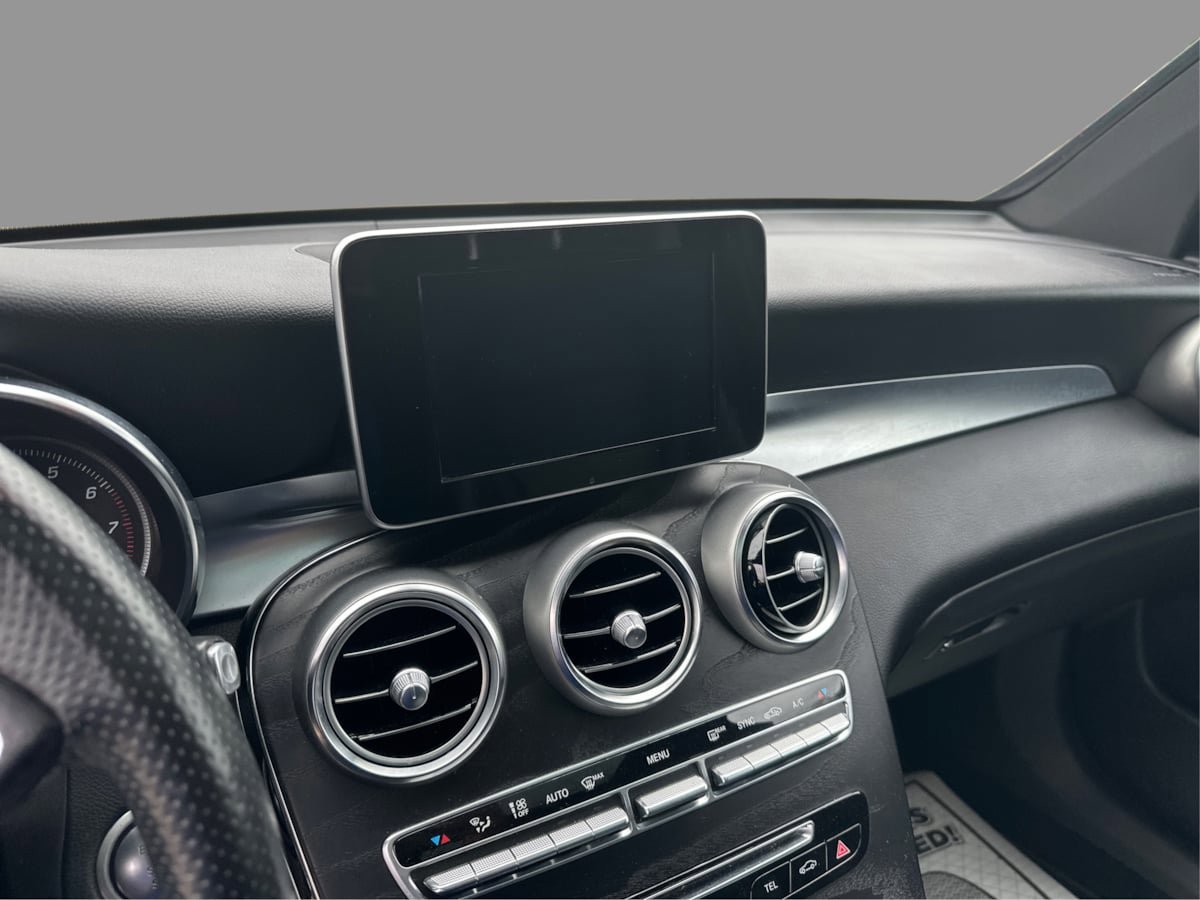 Used 2017 Mercedes-Benz GLC 300 4MATIC w/ Premium 1 Package image 34