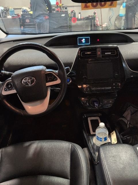 Used 2016 Toyota Prius Four Touring image 8