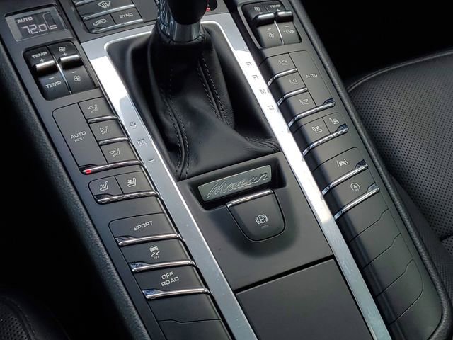 Used 2019 Porsche Macan AWD/4WD image 30