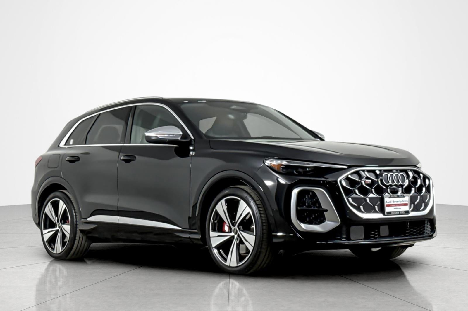 Used 2025 Audi SQ5 Premium Plus w/ Premium Plus Package image 7