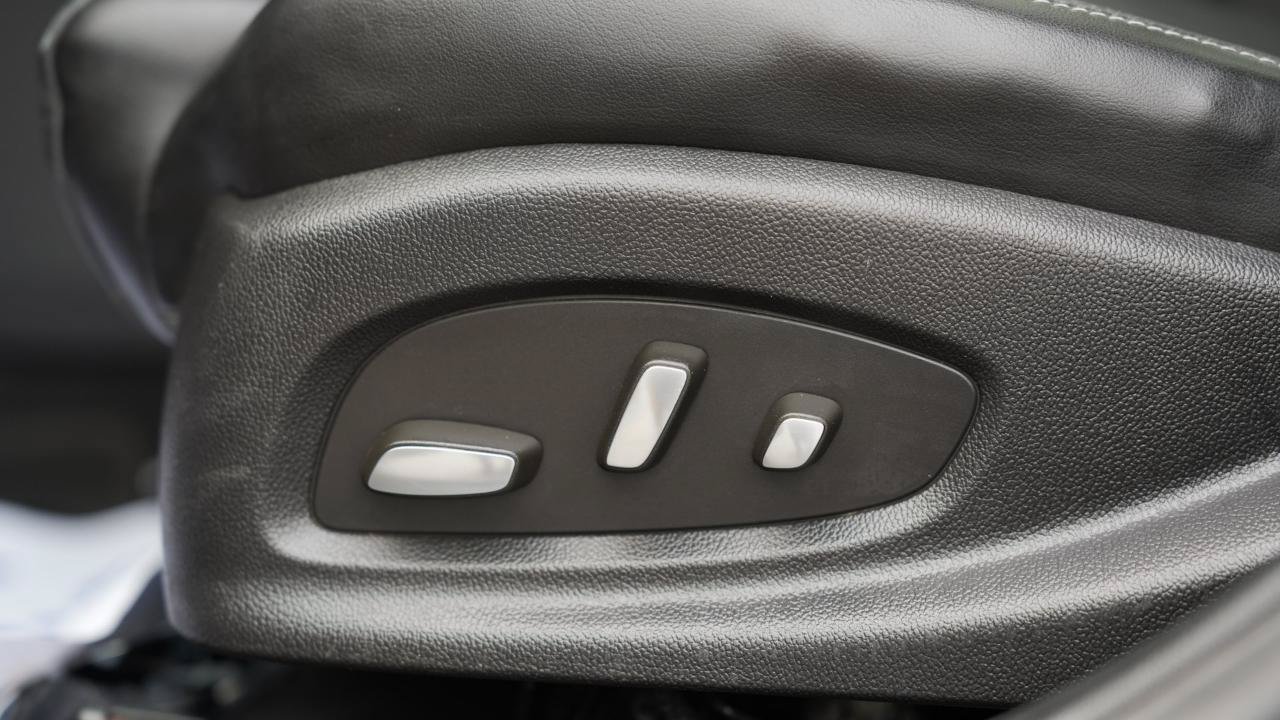 Used 2015 Cadillac XTS Luxury FWD image 24