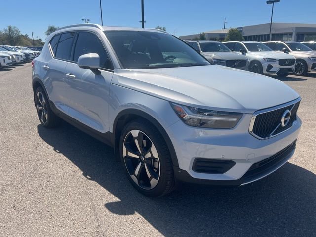 Used 2020 Volvo XC40 T5 Momentum w/ Protection Package Premier