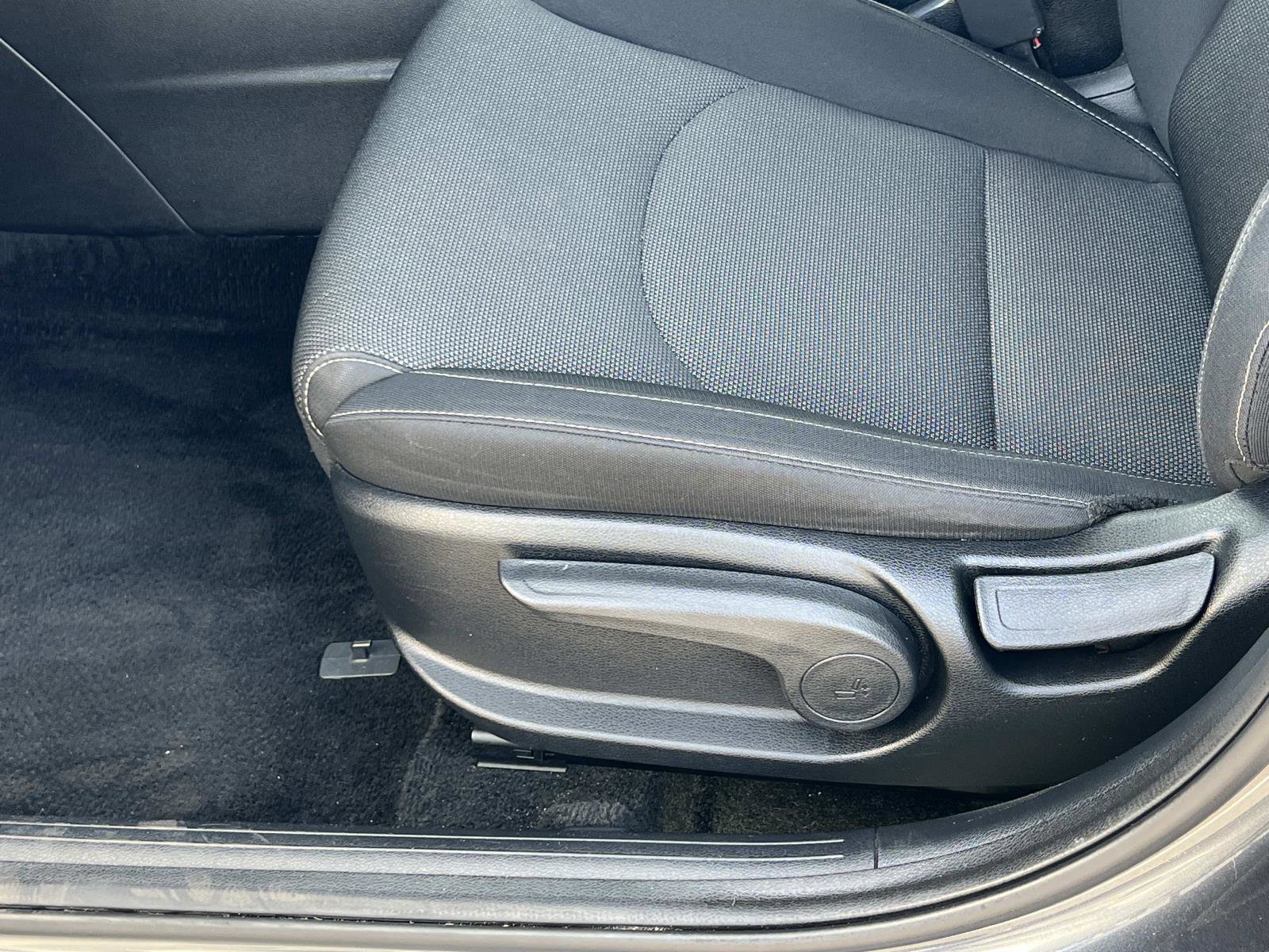 Used 2023 Kia Forte LX image 18