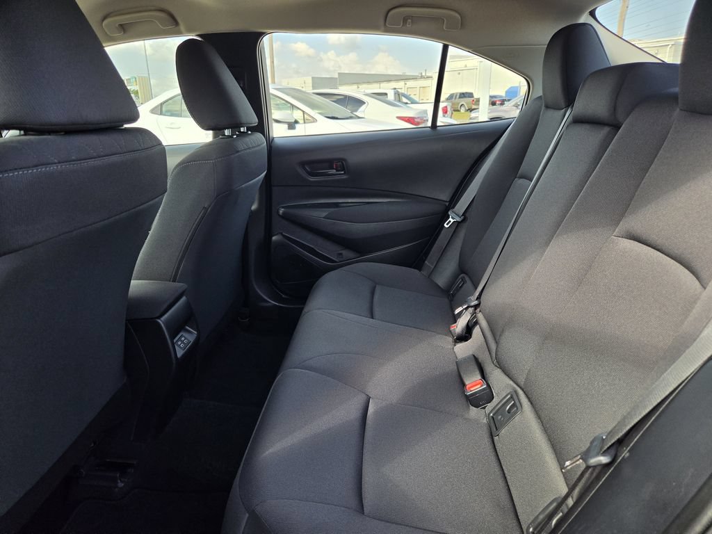 Used 2026 Toyota Corolla LE FWD image 27