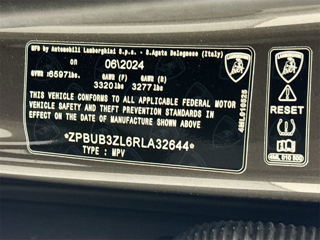 Used 2024 Lamborghini Urus S image 36