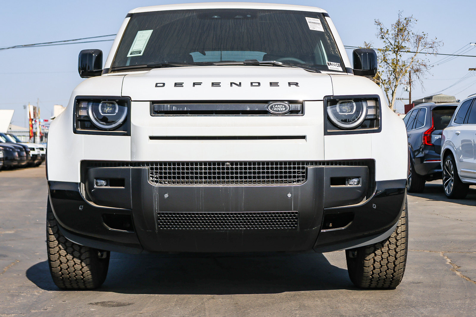 New 2026 Land Rover Defender 110 X-Dynamic SE AWD/4WD image 2