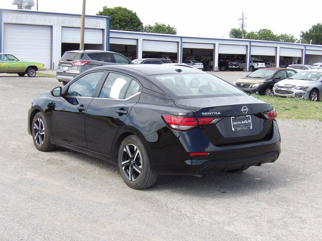 Used 2025 Nissan Sentra SV FWD image 8