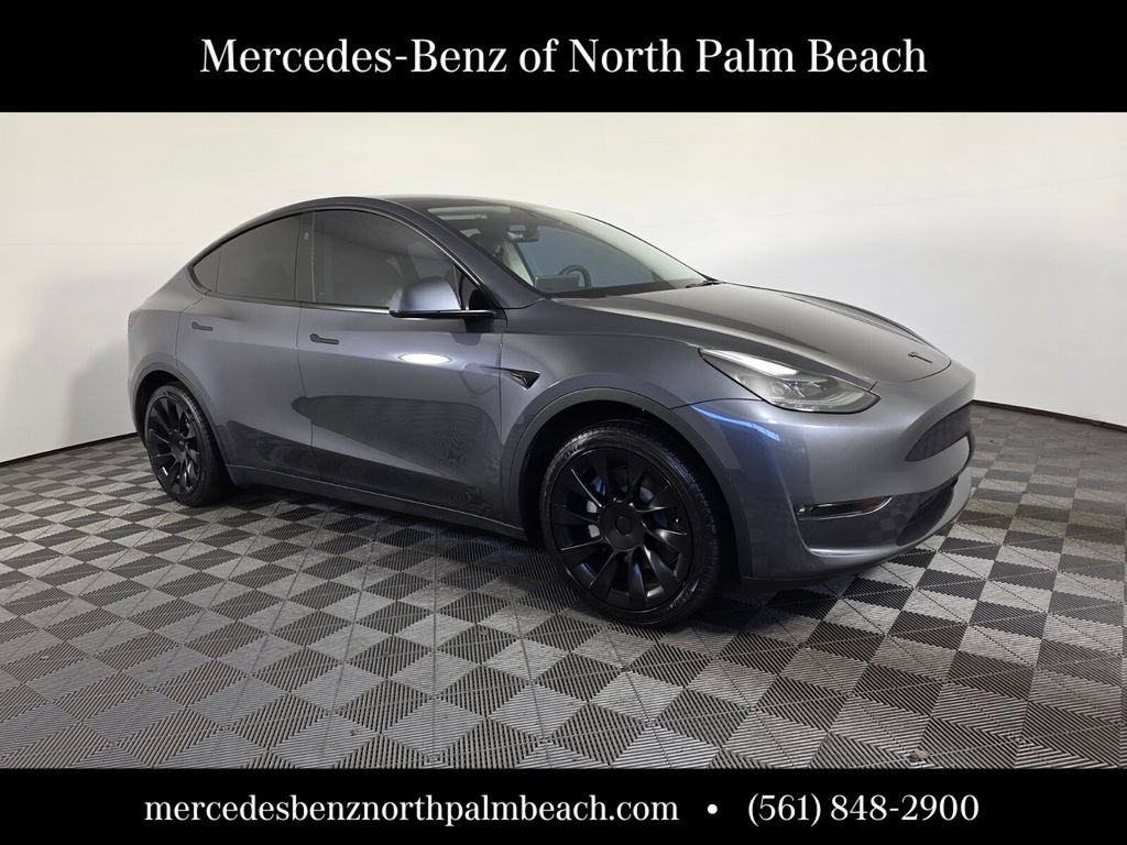 Used 2023 Tesla Model Y 2WD image 8