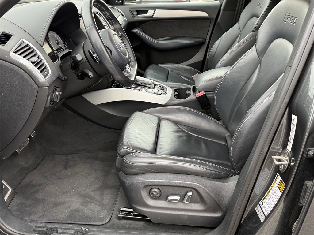 Used 2017 Audi SQ5 Premium Plus w/ Technology Package image 12